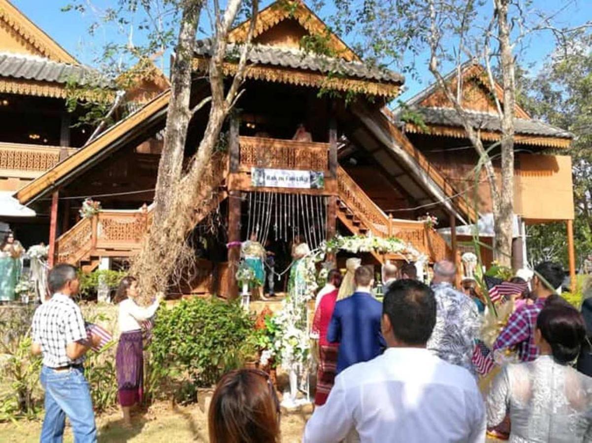Ruen Thai Rim Haad Thang Kwian Exterior photo