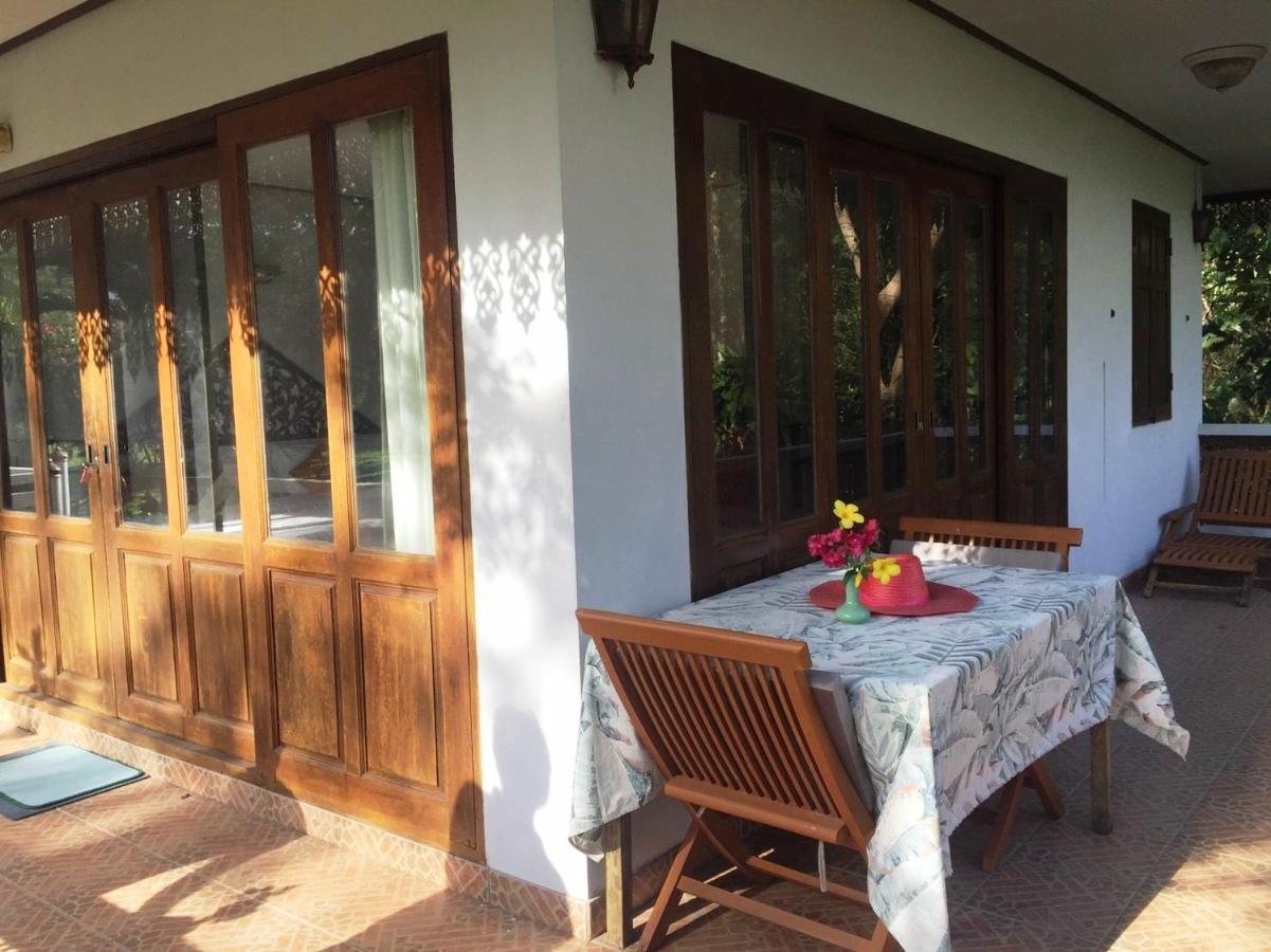 Ruen Thai Rim Haad Thang Kwian Exterior photo